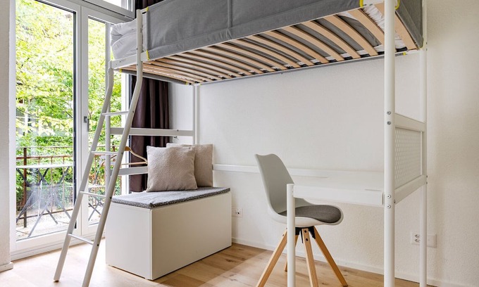 Seebach Apartamento | Blueground | Seebach, balcony, nr Zürich Zoo
