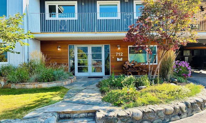 Nelson Casa | Kidds Cottage Nelson, A fully furnished suite with everything. Just bring gear.