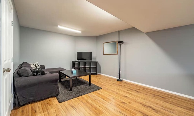 Creston Casa | Cozy Suite Right In Town!