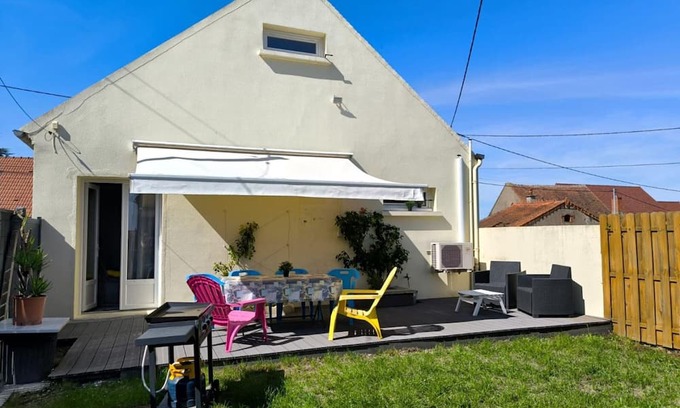 Bransat Cabaña | Casa familiar en el corazón de Allier con jardín cerrado, parking y aire acondicionado