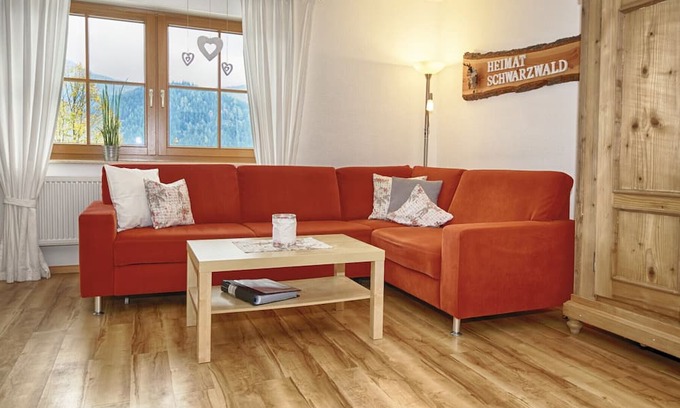 Haslachsimonswald Apartamento | Holiday Apartment 'Morgensonne, 50 sqm' with Shared Terrace, Shared Garden and Wi-Fi