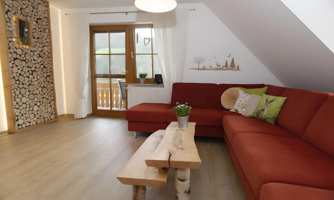 Haslachsimonswald Apartamento | Apartment 'Ferienwohnung Tannenduft, 80 sqm' with shared terrace, shared garden and Wi-Fi