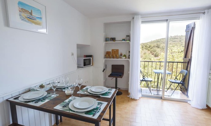 Gabian Apartamento | Cosy Apartment in Ancient Gabian with River and Vineyard Views