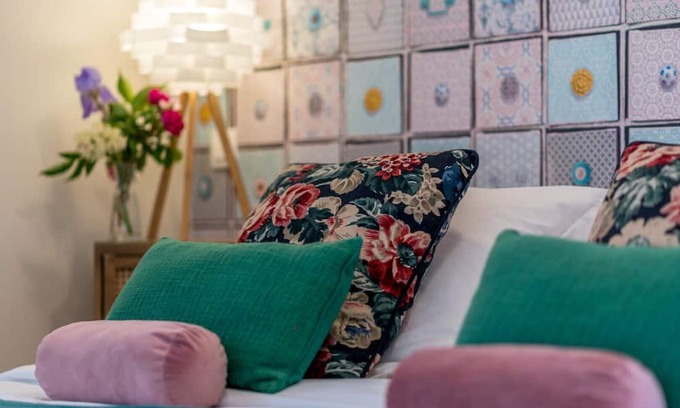 Saint-Pons Cama Y Desayuno | Guest Room 'La Bergerie' with Mountain View, Shared Pool and Wi-Fi