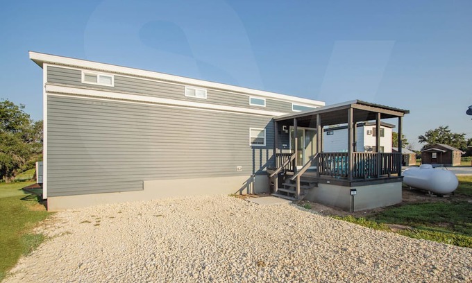 Hamilton Cabina | Tiny Home with AC in charming Hamilton