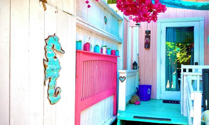 North Park Cabaña | Adorable Private Tiny House for Two~ Heart of North Park~San Diego.Safe & Clean.