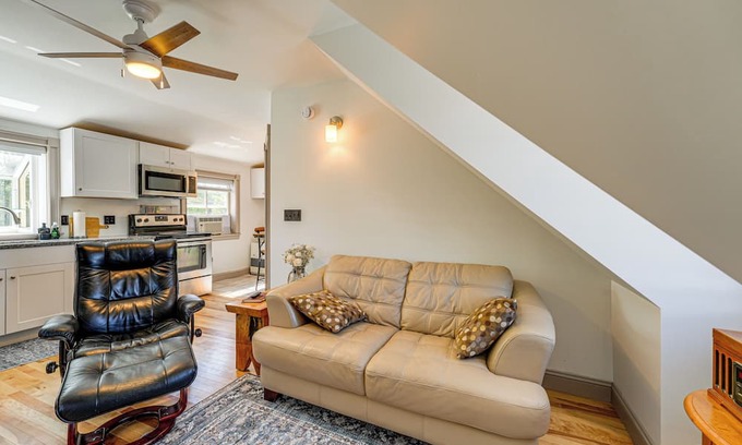 Lisbon Apartamento | Charming Apt w/Shared Outdoor Space in Lisbon!