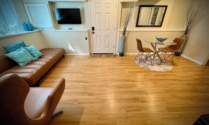 Naugatuck Apartamento | Charming 1-bedroom apartment in Naugatuck available for short term rental.