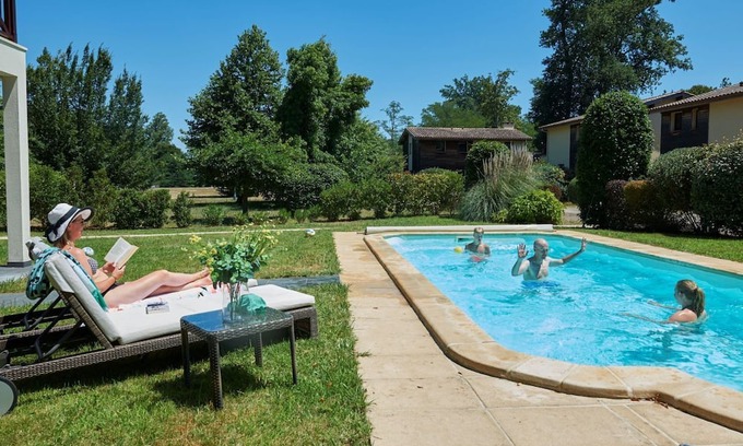 Salles Chalet De Esquí | Fronsac Deluxe Piscine 6p