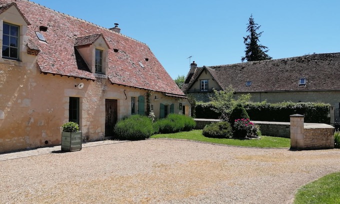 Saint-Germain-des-Grois Cama Y Desayuno | Cosy guest house - relaxation, games and conviviality