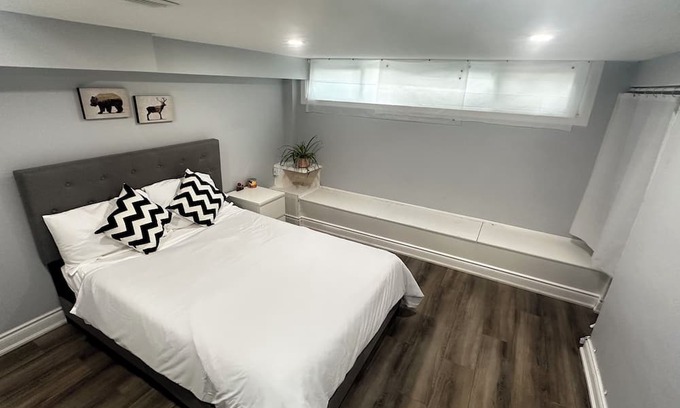 Ajax Casa | 🏡 Beautiful Ajax Retreat – Comfort, Space, and a Great Location!