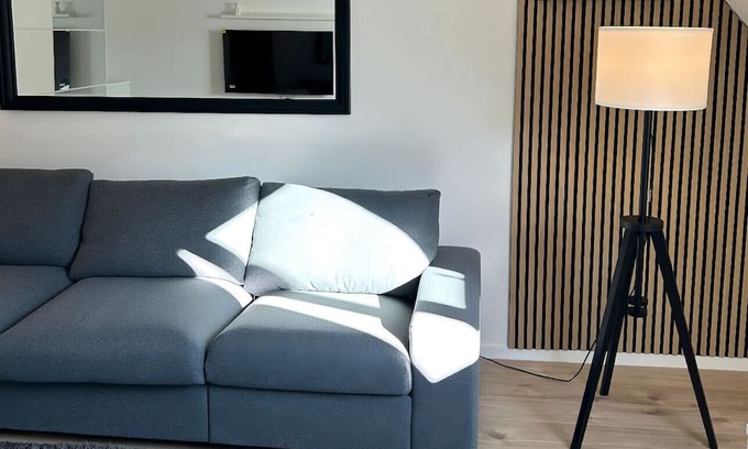 Alt-Muhlburg Apartamento | Stylish top-floor hideaway for two in Karlsruhe-Mühlburg - APOLONIAliving