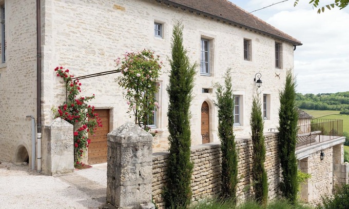 Mont-Saint-Jean Casa | L'Armance, a top-of-the-range gîte ideal for a stay with family or friends