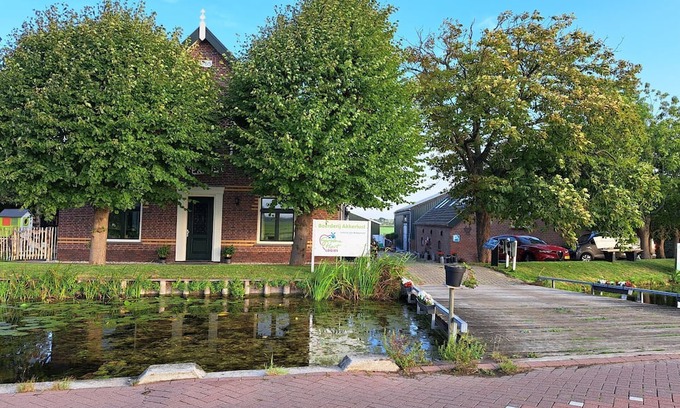 Leidschendam Apartamento | Luxury hotel rooms, possibly with farmer's breakfast!