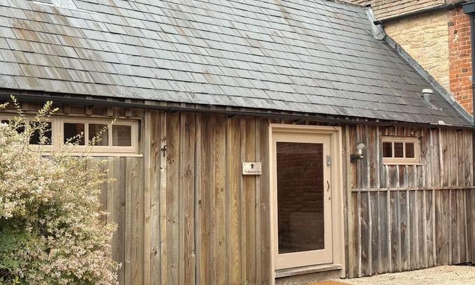Lechlade Apartamento | Shepherds Rest Cotswolds Cottage Farm Stay With Pool