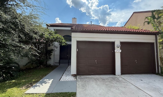 Meadows Place Casa | Spacious Family-Friendly 3BR Home w/Yard Near Richmond & Rosenberg