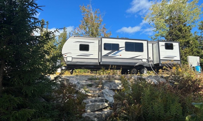 Corea Apartamento | Starlight Beach Experience 31' RV Travel Trailer on private beach and firepit