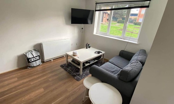 Lea Bridge Apartamento | MODERN 1 Bedroom Ground Floor Flat
