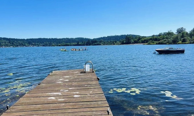 Issaquah Casa | Charming Cozy Dream Waterfront Family Refuge Relax House