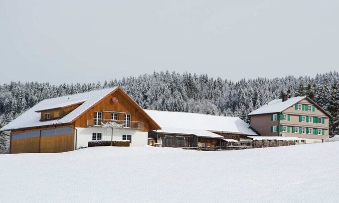 Gross Casa | Holiday farm by the lake