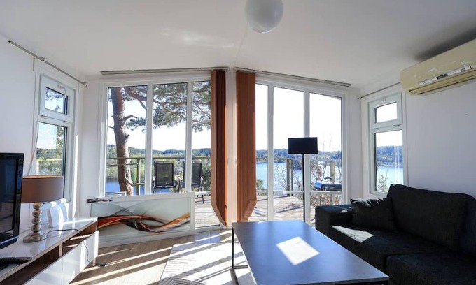 Molnlycke Apartamento | Premium Workers Home - 3 beds- WiFi - Free Parking