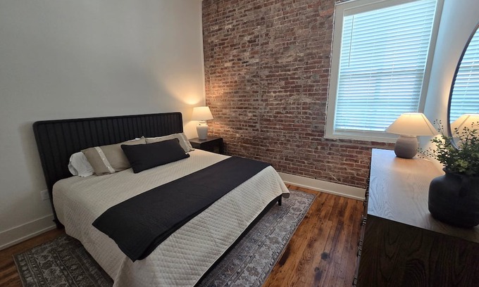 McMinnville Condominio | Charming 2BR suite in McMinnville, perfect for families or groups!