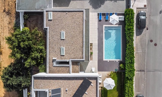 Carrasqueira Villa | Luxury Villa- Pool, garden, 3BR, total privacy
