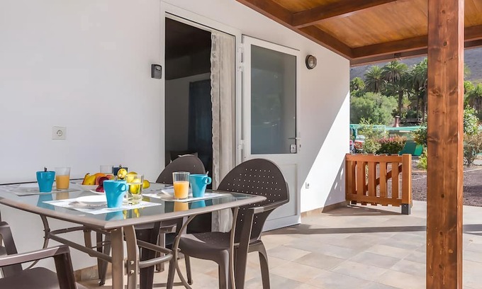 San Bartolome de Tirajana Apartamento | Holiday Apartment 'Country House Near Fataga' with Balcony, Wi-Fi and Air Conditioning