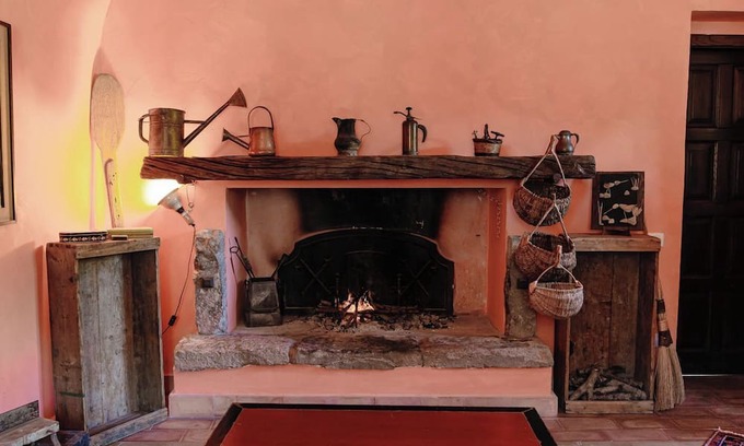 Allumiere Apartamento | East Fireplace - Suite with Fireplace