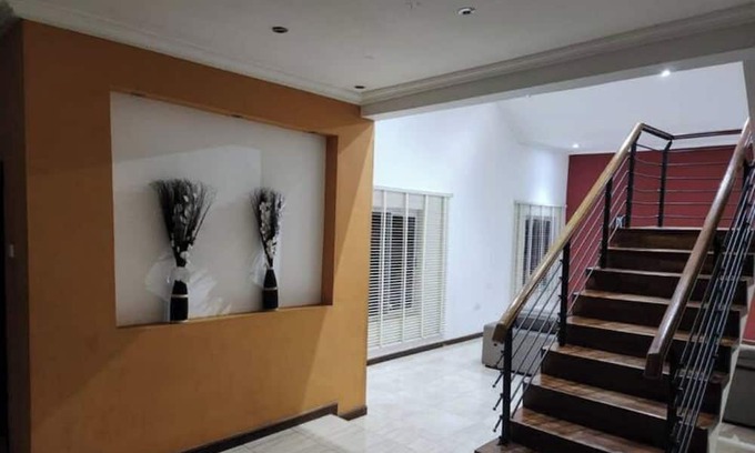 Nungua Apartamento | Come relax with family/group in our 3 bedroom hse
