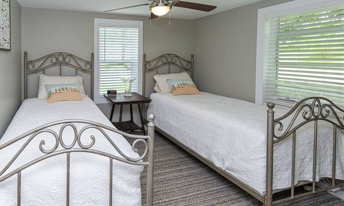 Fayetteville Apartamento | Comfort Time after time in Fayetteville Tennessee. 3-bedroom pet friendly apt.