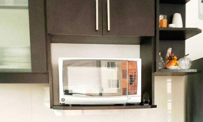 Tonsupa Apartamento | Enjoyable apartment with AC in vibrant Tonsupa