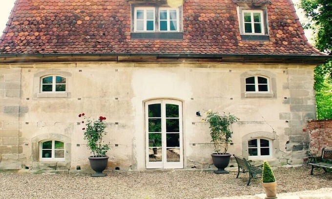 Maroldsweisach Casa | former wagonry in the castle complex
