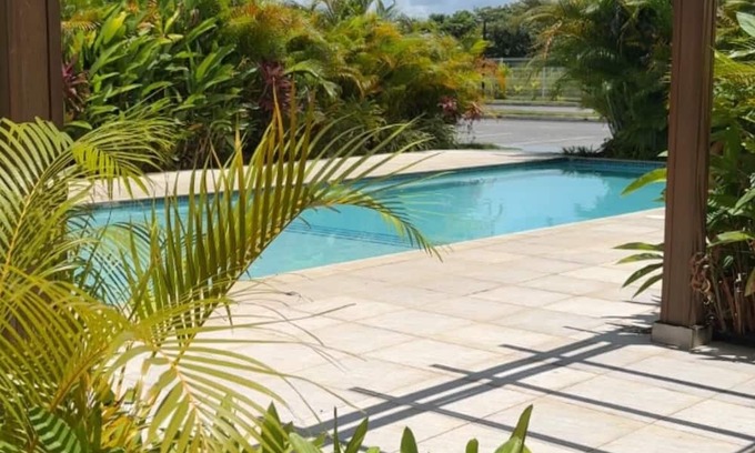 Arouca Condominio | Vive Luxe Condo , Pool & 24/7 Security near Airport