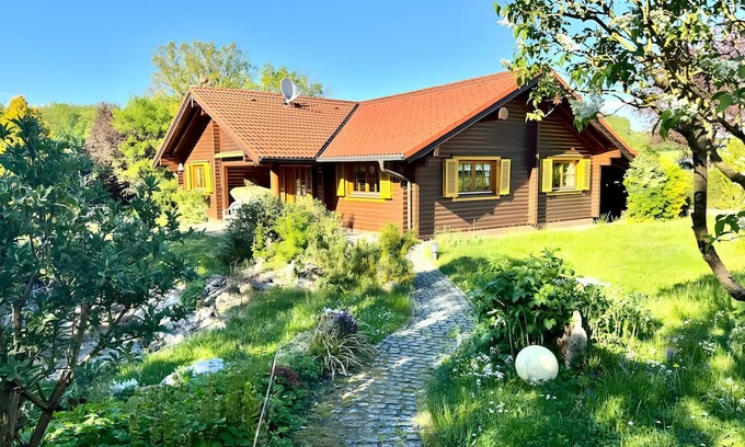 Ebersdorf bei Coburg Casa | Holiday Home 'Zur Einberger Schweiz' with Private Terrace, Private Garden and Wi-Fi