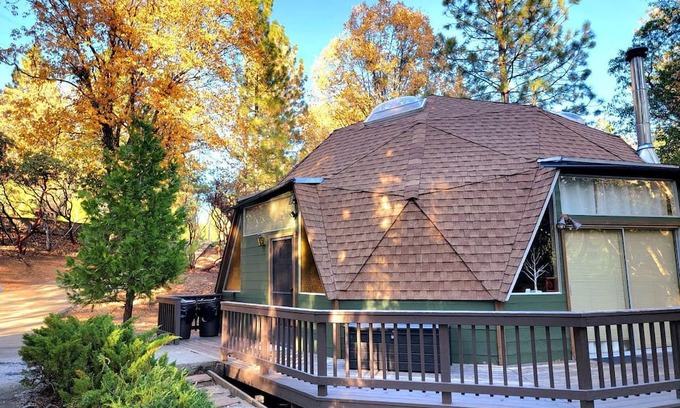 Glencoe Cabina | Unique and Secluded Dome Getaway near Sacramento, California