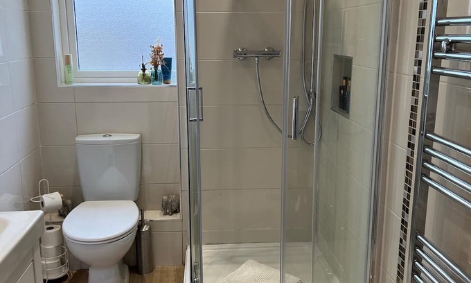 Swords Apartamento | Cosy 2 Double Bed Apartment | Close to Dublin Airport & Malahide Castle