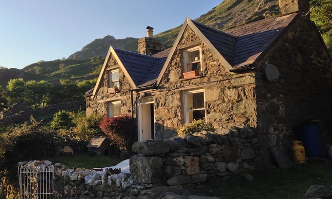 Llanberis Cabaña | 19th century Snowdonia Mountain Cottage Peaceful & Tranquil (Pet Friendly)
