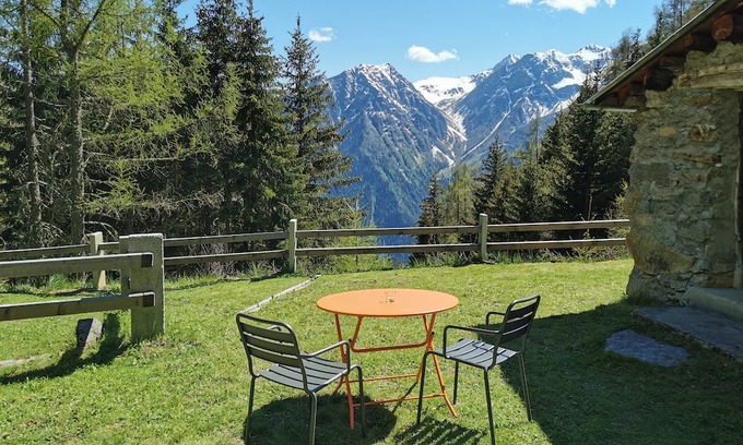 Poschiavo Cabaña | Idyllically secluded Maiensäss