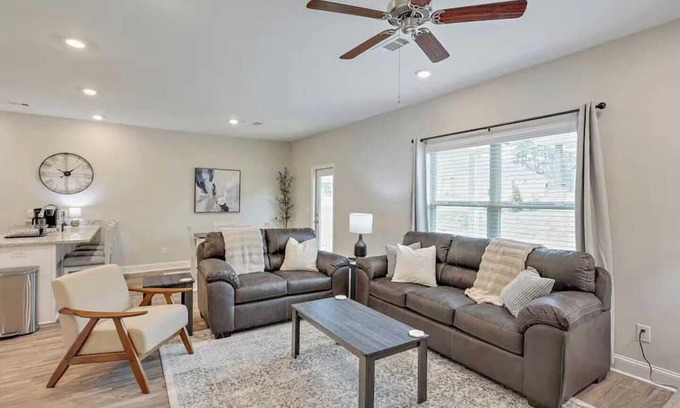 Pearl Casa | Entire 4 Bedroom home in Pearl, Mississippi