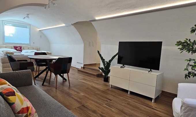 Stuttgart Apartamento | The Modern Cave Lodge - ComfyHome Apartments Stuttgart