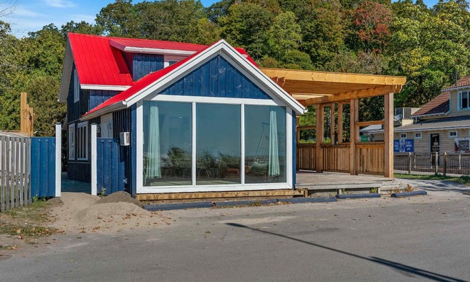 Turkey Point Cabina | Beautiful lakeside beach front cottage
