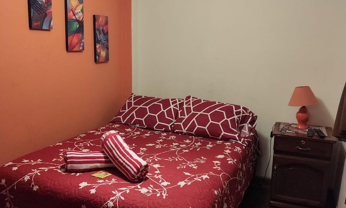 Sucre Apartamento | Matrimonial room with private bathroom outside the room