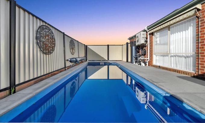 Tarneit Casa | Your Tarneit Escape - 4BR Home with Pool & BBQ