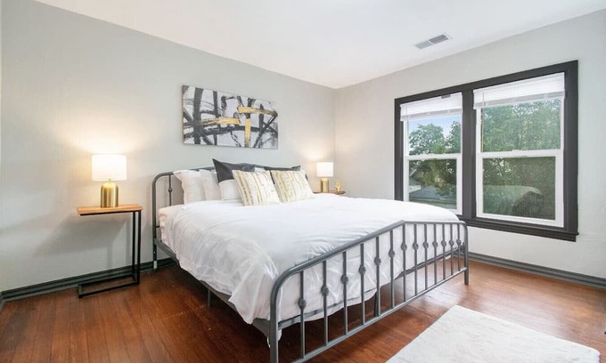 Michigan City Apartamento | Retreat Suite Central Location Private FreeParking