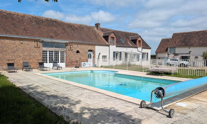 Epuisay Casa | Guest House 'Les Hiboux' with Private Terrace, Private Garden and Wi-Fi