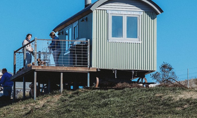 Georges Plains Cabina | Rustic Range Retreat @ Charlotte's Hut nStay, Relax, Unwind & Reconnect