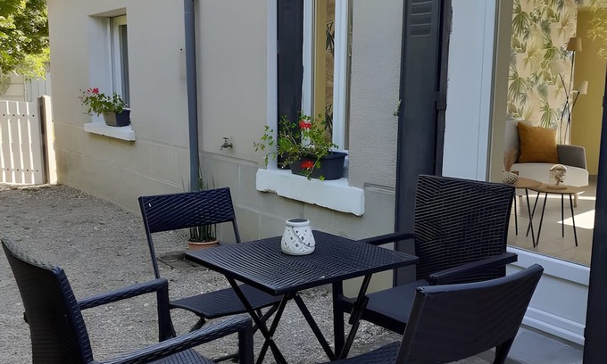 Gy-en-Sologne Casa | Holiday Home 'Pause Bucolique En Sologne' with Private Garden and Wi-Fi