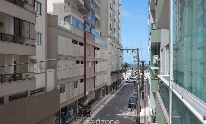 Centro Apartamento | 3BR apt 110m to Beach, Near BC Sights Drb0205