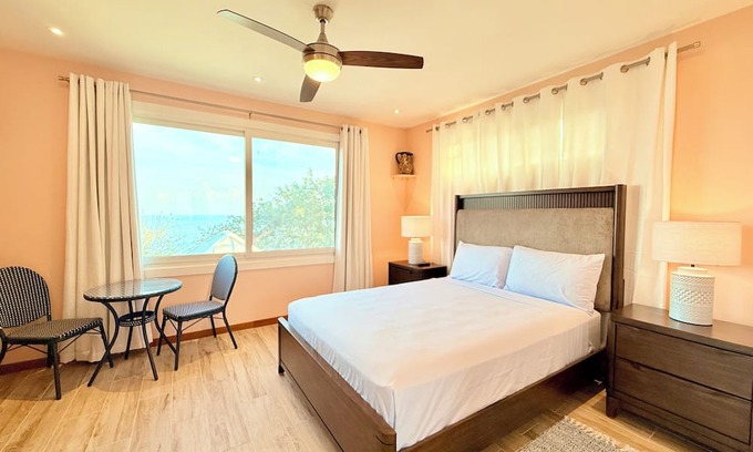 Lighthouse Estates Apartamento | Junior Suite @ Casa Rosada, Lighthouse Estates, West Bay